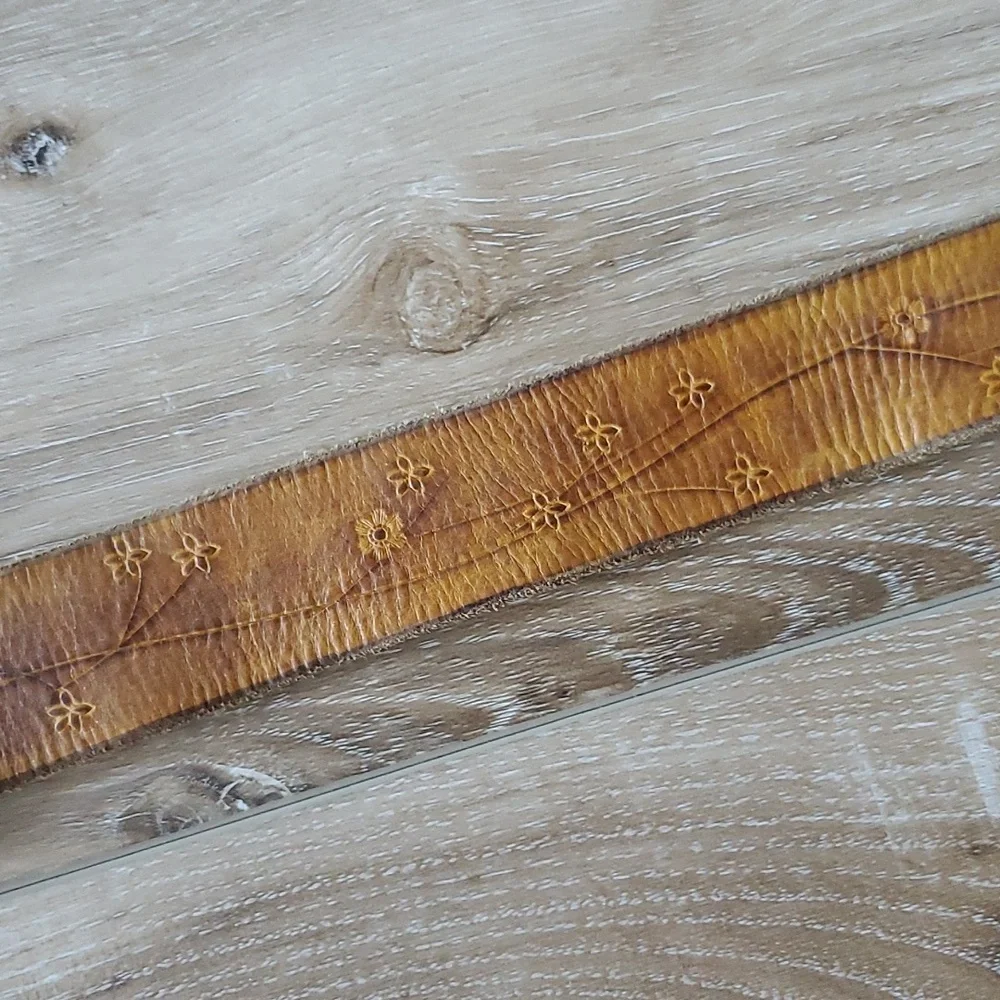 Rare Vintage 60's-70's Tooled Leather Belt - Picture 5 of 10